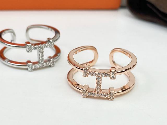 Hermes H Ring Fashionable Gold-Plated Micro-Set Diamonds, Fresh Ring With An Ope