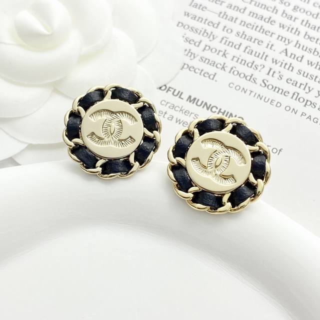 Chanel Ear Studs, Hot-Selling New Arrival, Consistent With Zp, With The Official
