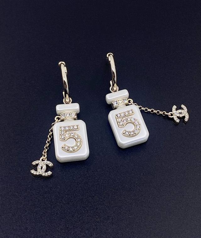 Chanel New Perfume Bottle Earrings, Zp Brass Material