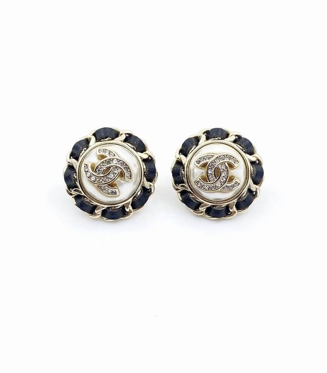 Chanel's Latest Black Leather Round Stud Earrings, Made Of Zp Brass Material.