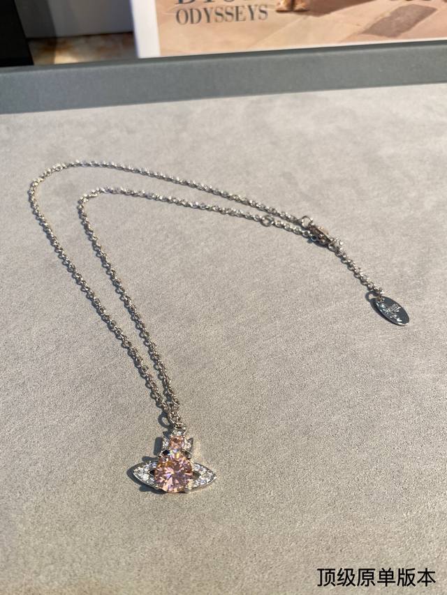 Saturn Diamond-Embedded Necklace, So Exquisite! I Love This Small Yet Elegant De