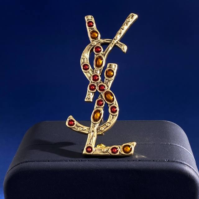 Ys92 Ysl Saint Laurent European-Style Vintage Metal-Finished Copper-Colored Gems