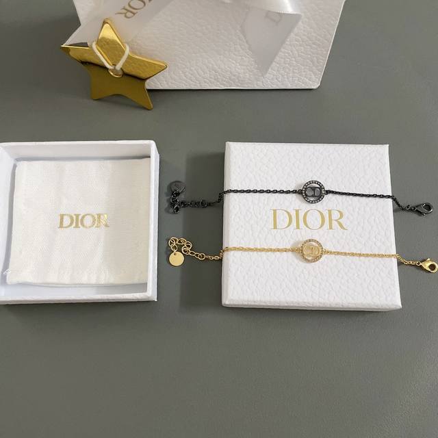 Our Product: Cd Small Circle Diamond Bracelet Z 3100, Now Available For Immediat