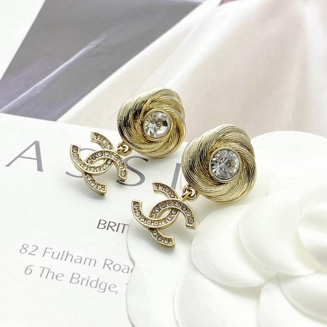Today's New Arrival Code E3049 Chanel Ear Studs Hot-Selling Style Now Available!