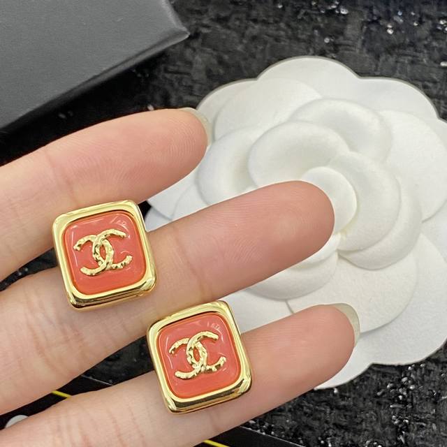 Code E2078 Chanel Ear Studs, A Best-Selling New Release, Now Available. Chan 23