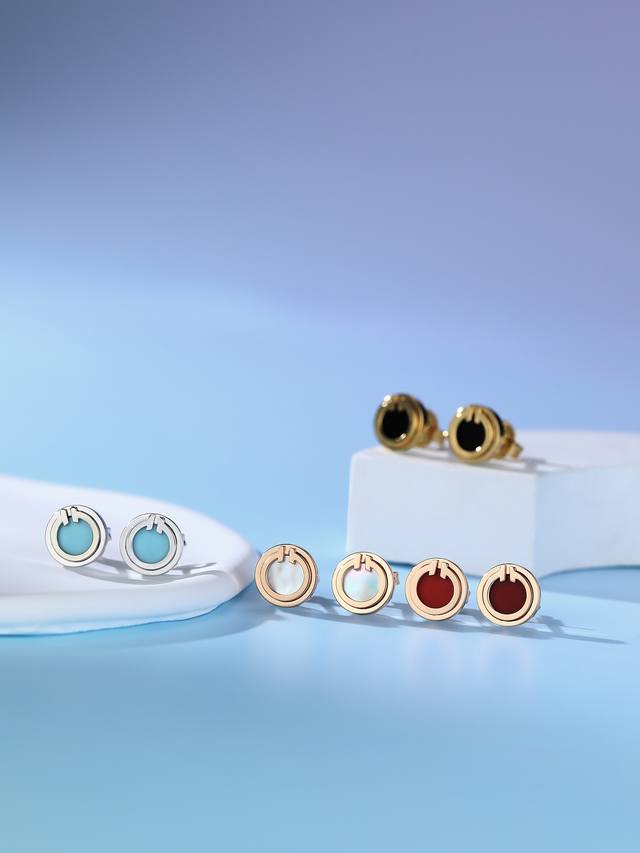 Circle T-Shaped Round Stud Earrings In An Ultra-Beautiful Design. This Series Fe