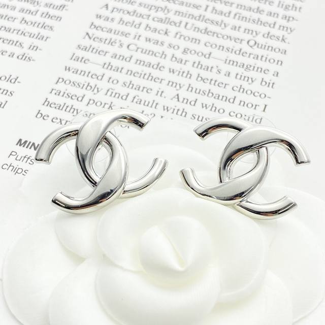 Today's New Arrival, Code E3044 Chanel Ear Studs, Hot-Selling New Arrival, Same