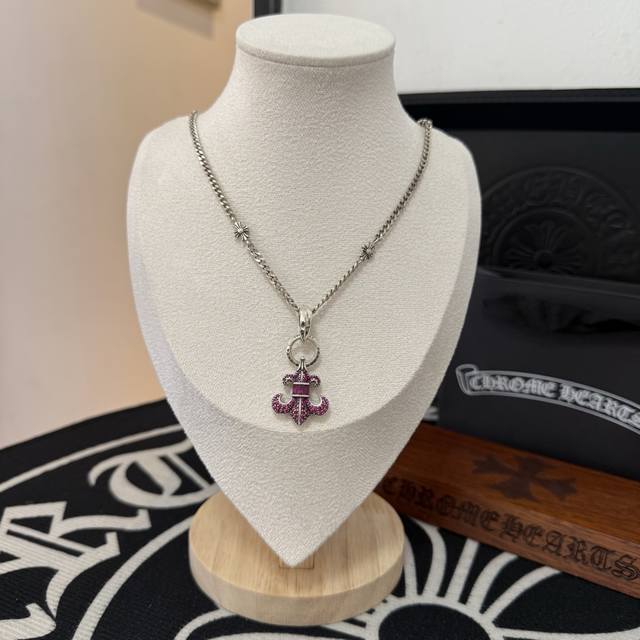 Store-Quality Chrome Hearts Cross Necklace,Heart-Shaped Cross Pendant With Uniqu