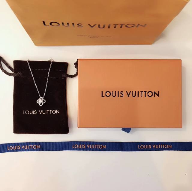 Premium Version Lv Necklace Louis Vuitton Openwork Four-Leaf Clover Necklace, Wh