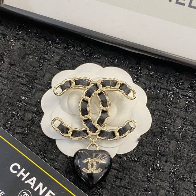 Code A3074 Chanel Brooch Bestseller Now Available. Exclusive High-End Quality, A