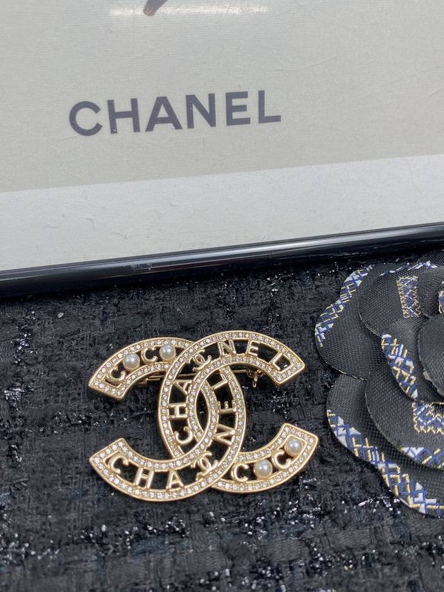 Code A253 Brooch Bestseller Now Available Exclusive High-End Quality From The Bo