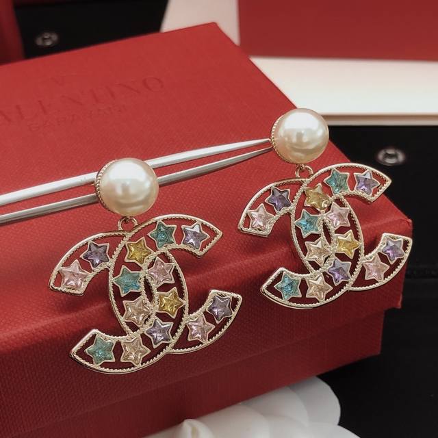 Model No. Xed0599 Ch*Nel's Latest Colored Diamond Double C Earrings, Made From Z