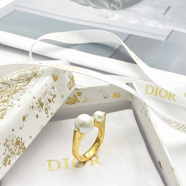 Code R050 Dior Ring Hot-Selling Style Now Available Dior Geometric Double Pearl