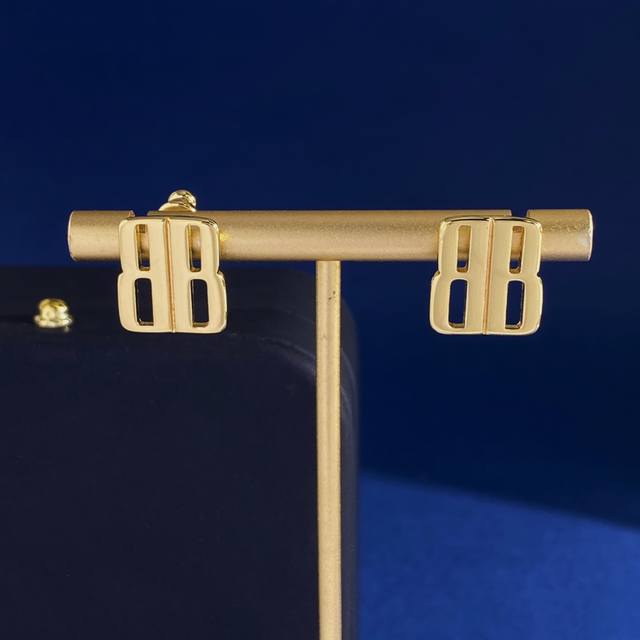 Balenciaga Fashion Minimalist Design Smooth Double B Letter Stud Earrings Brass