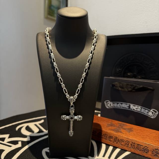 New Arrival, Counter Quality Chrome Hearts Cross Heart Classic Cross Letter Neck