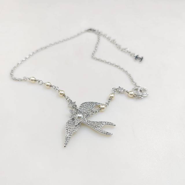 Ch*Nel Latest Platinum Full Diamond Swallow Necklace, Consistent Zp Brass Materi