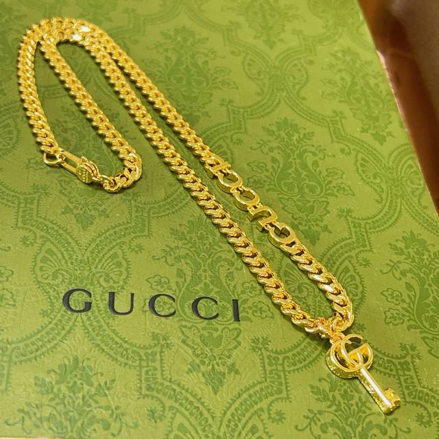 Luxury Edition, Not Easily Damaged, Perfect For Influencers On Douyin. Gucci Nec