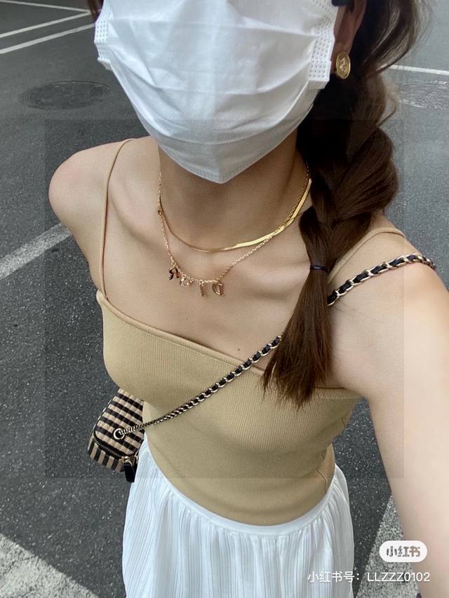 Dior Fringe Letter Pearl Necklace, Recommended On Xiaohongshu. The Pendant Featu