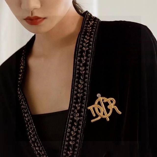 New Dior Cd Letter Brooch, Same Material As The Official Store, Brass, Ultra-Hig