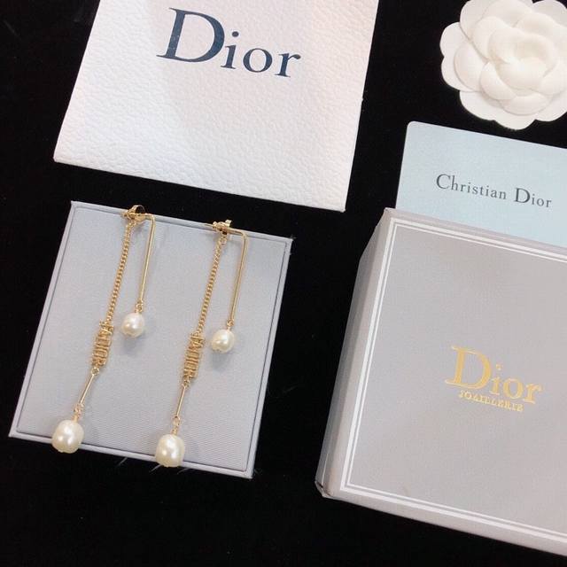 Dior Earring Studs Original Quality Dior New Earring Studs Are Simply Stunning,