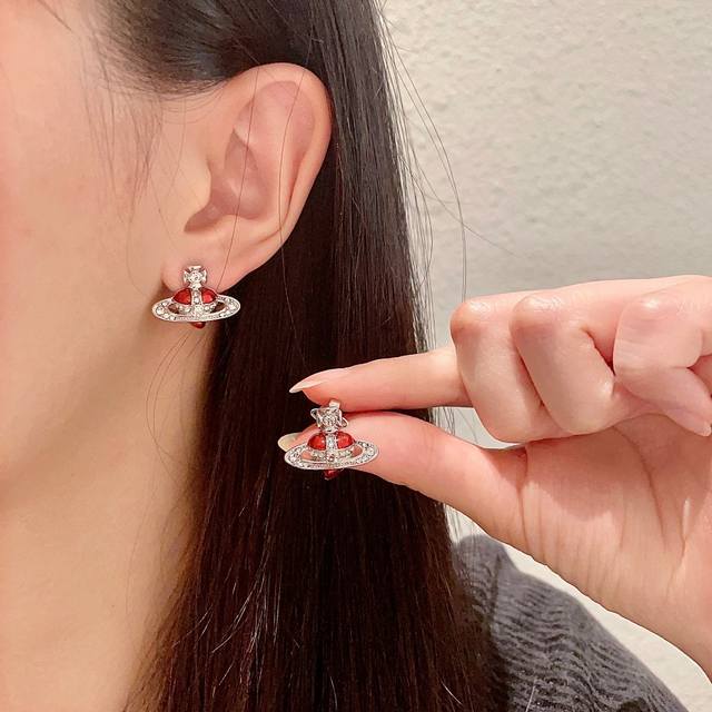 Uk Import Vivienne Westwood Saturn Earrings Elegant And Sophisticated Design, Be