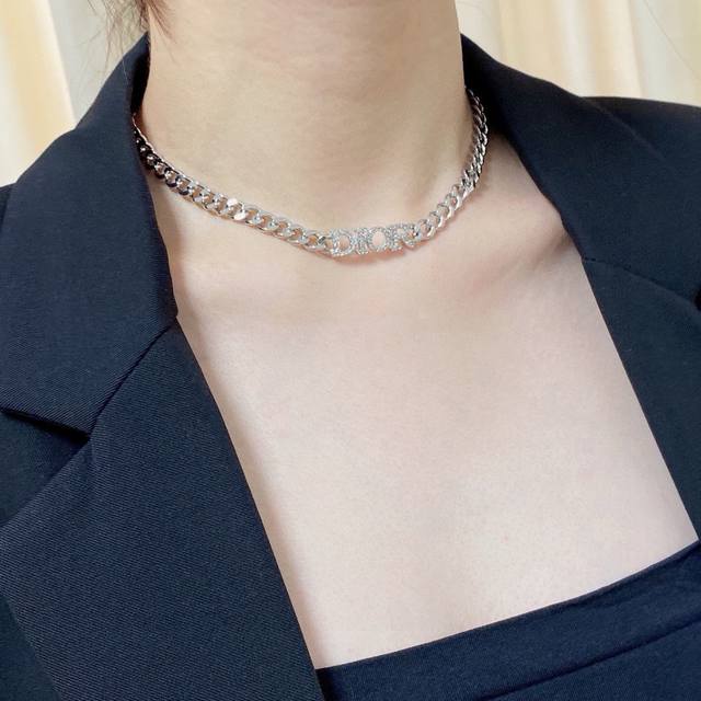 Dior Dior Letter Diamond-Embellished Latest Fashion Necklace, Ultra-Unique, Vers