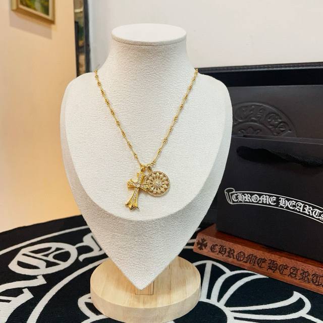 New Arrival, Authentic Store Quality Chrome Hearts Classic Cross Sunflower Neckl