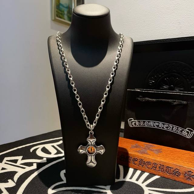 New Arrival, Counter Quality Chrome Hearts Cross Heart Classic Retro Letter Neck