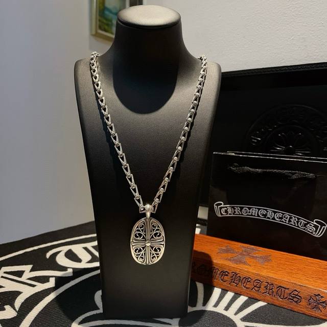 New Arrival, Counter Quality Chrome Hearts Cross Heart Classic Retro Cross Neckl
