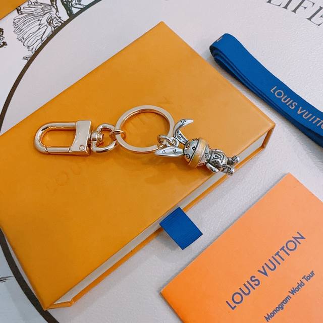 New Release: Lv Keychain, Lv Bag Clasp, Latest-Style Bag Accessory With Higher Q