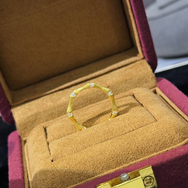 A4686 Independent Designer Edition, Trending In The Fashion Circle, Elegant Bamb