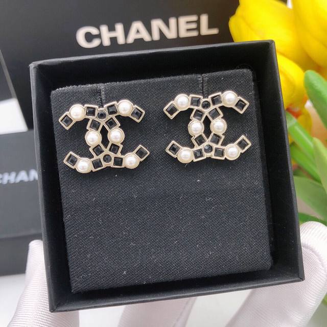 Number Xed0848 Double C Black Diamond Light Gold Earrings A Popular Item, This C