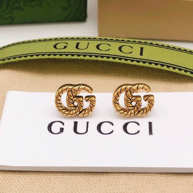 Model Number Ged0147 Gucci Double Gg Earring Mini Twisted Design