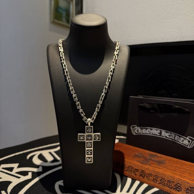 Department Store Quality Chrome Hearts Necklace, Featuring A Multi-Element Cross