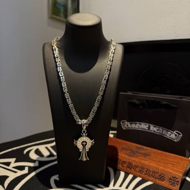 Store-Quality Chrome Hearts Cross Heart Cross Necklace,Horseshoe-Shaped Cross Pe