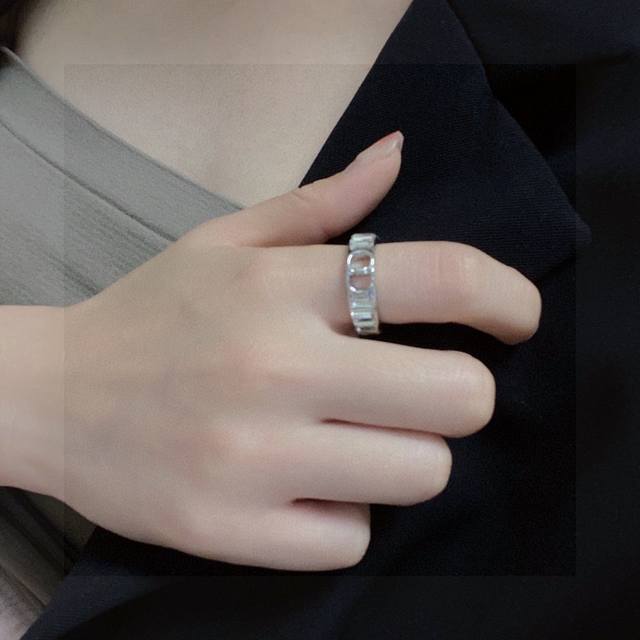 Dior Full Diamond Series Cd Letter Ring! A Must-Have For Summer, This Ring Is So