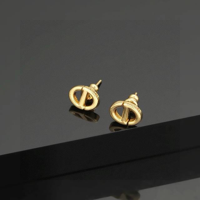Latest Dior Sensation, Same As Worn By Influencers, Dior Series, Cd Letter Minim