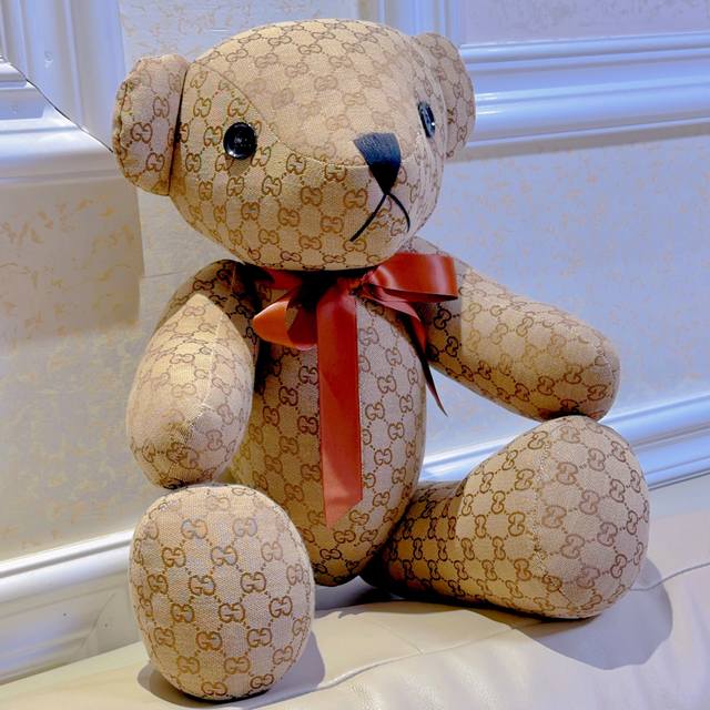 Extra-Large Bestseller Arrives! Gucci's Official Website Launches A New Product