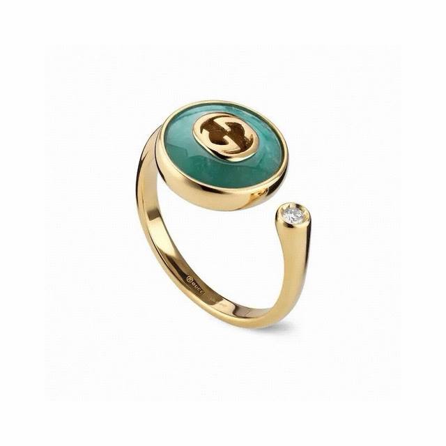Gucci Interlocking Series Gold-Colored 18K Gold Ring
