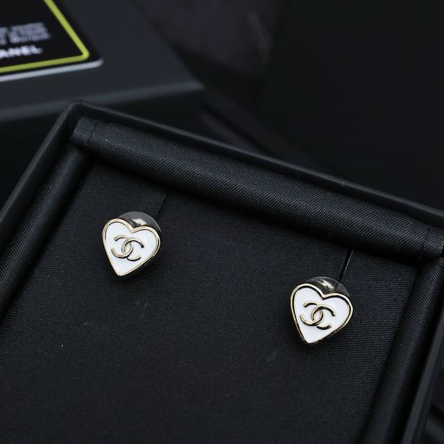 Chanel 25P Double C Enamel Heart Stud Earrings. Such A Cute Pair, So Surprising!