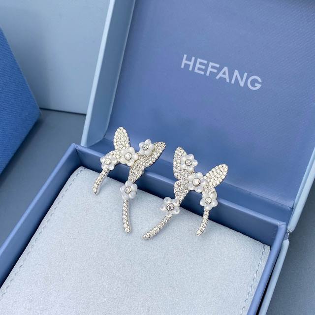 New Arrival Hefang Pearl Flower Necklace And Ear Studs.
