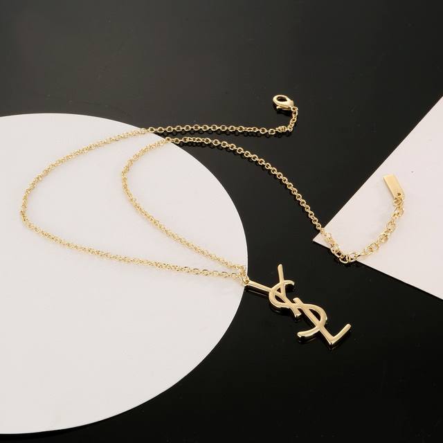 Yves Saint Laurent Ysl Necklace Classic Luxury, Fashionable And Versatile, As Da