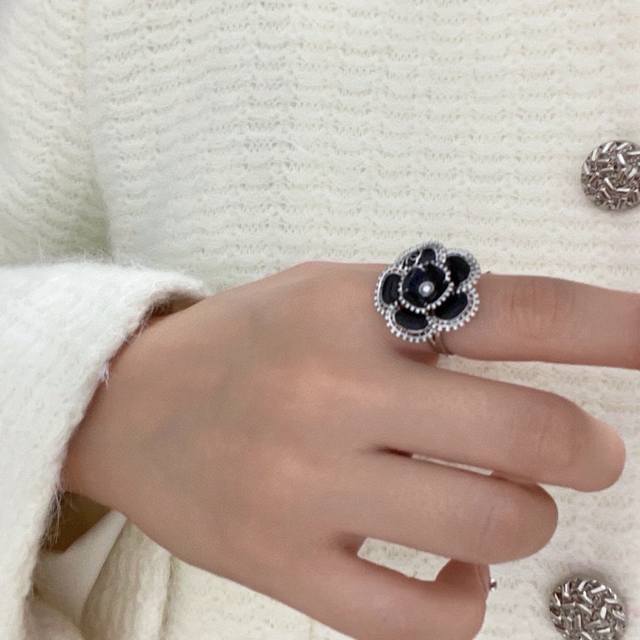 Chanel-Inspired Letter Double C Camellia-Shaped Ring! A Design That Instantly Dr