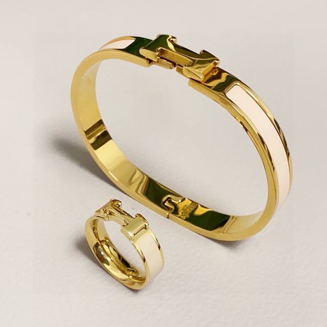 Herm S Enamel Milk Tea-Colored Gold-Rimmed Bracelet, Mini Version, 8Mm, Precisio
