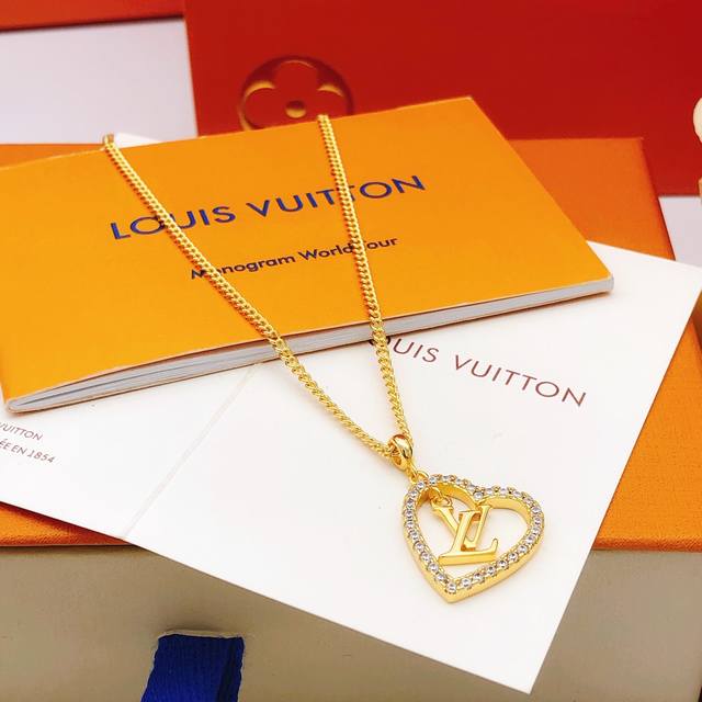 Id Lxl0213 Lv* Latest Heart-Shaped Necklace, Consistent Zp Brass Material