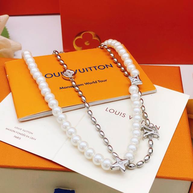 Id Lxl0206 Lv* Latest Double-Layer Pearl Necklace, Consistent Zp Brass Material