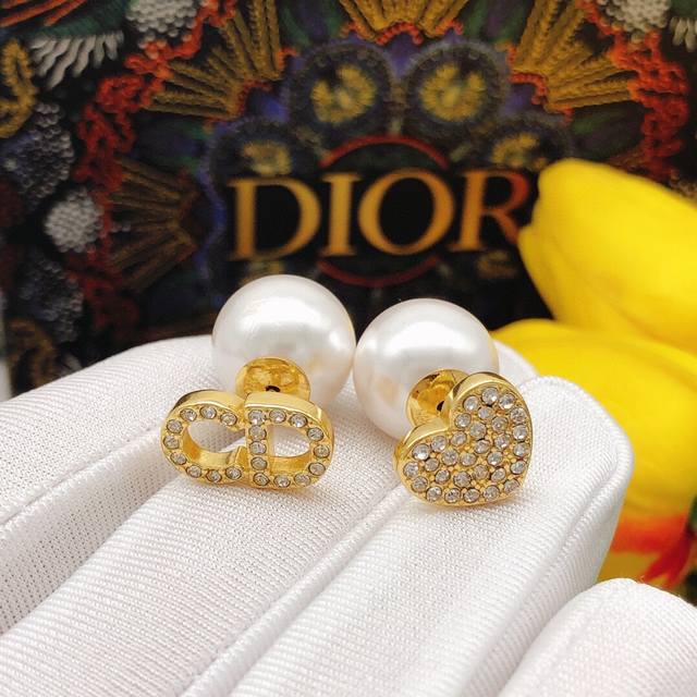 Code Ded0174 Dior Original New Arrival Star-Shaped Diamond-Studded Heart Earring