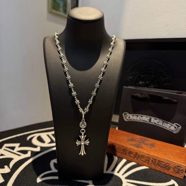 New Arrival, Boutique Quality Chrome Hearts Cross Flower Necklace,Cross Pendant