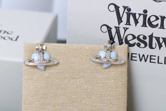 New Arrival High-Quality Vivienne Westwood Blue Enamel Heart Saturn Earrings Viv