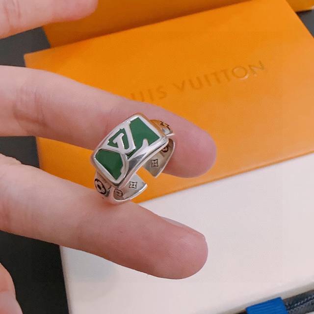 High-Quality Louis Vuitton Lv Ring, Authentic Store-Quality New Design, Retro-In